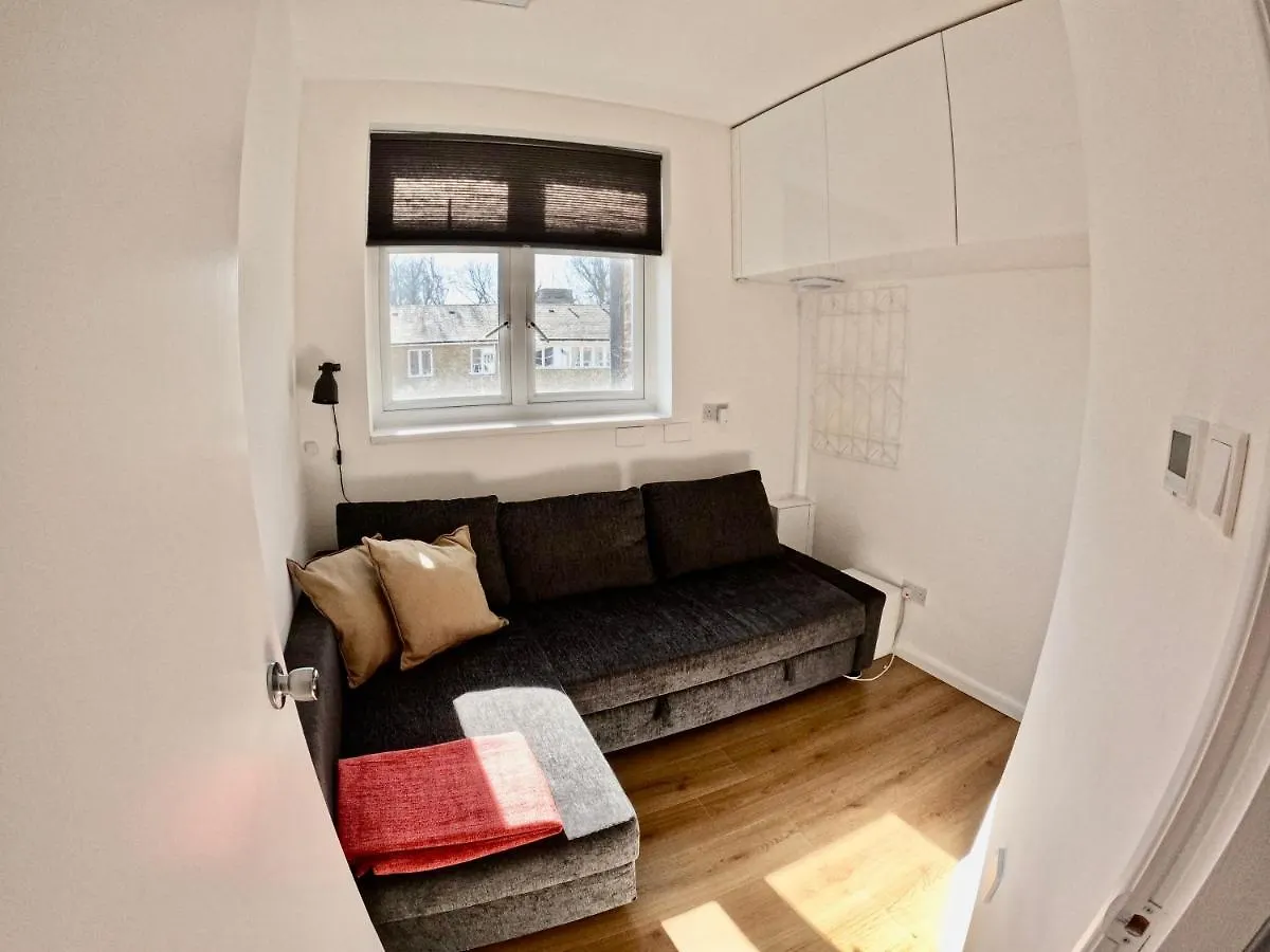 Lovely One Bedroom Flat London 0*,