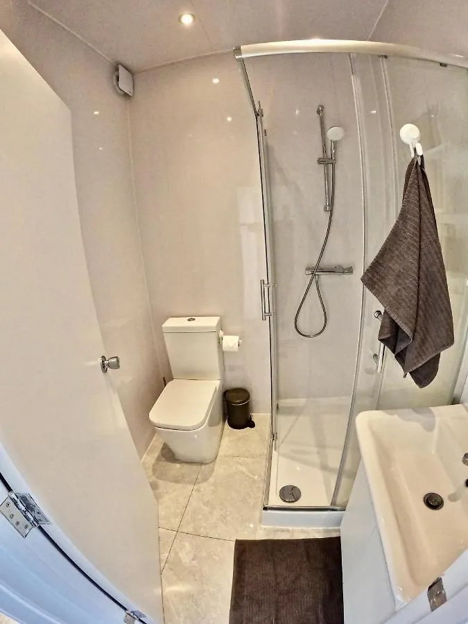 Lovely One Bedroom Flat London Apartment